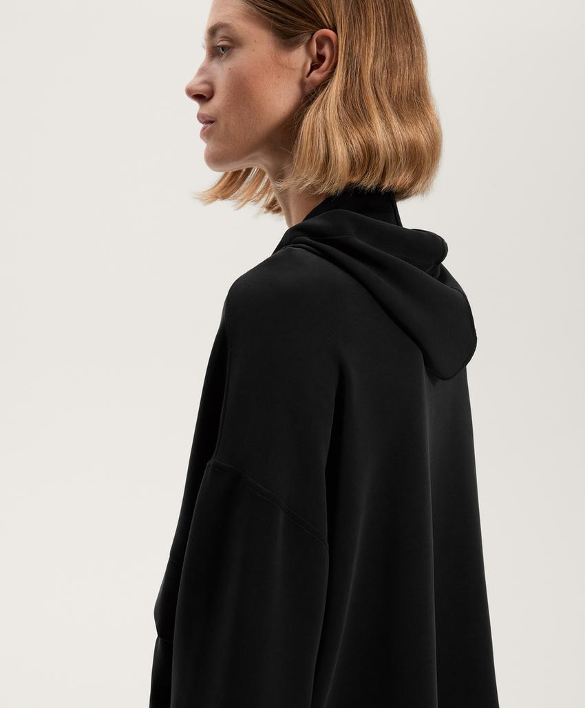 Толстовка с молнией из модала мягкого на ощупь