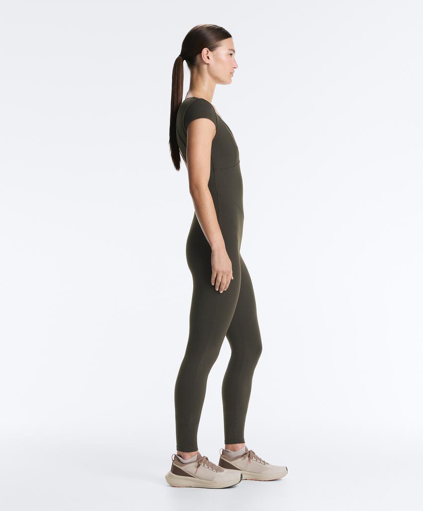 Комбинезон с коротким рукавом evermove