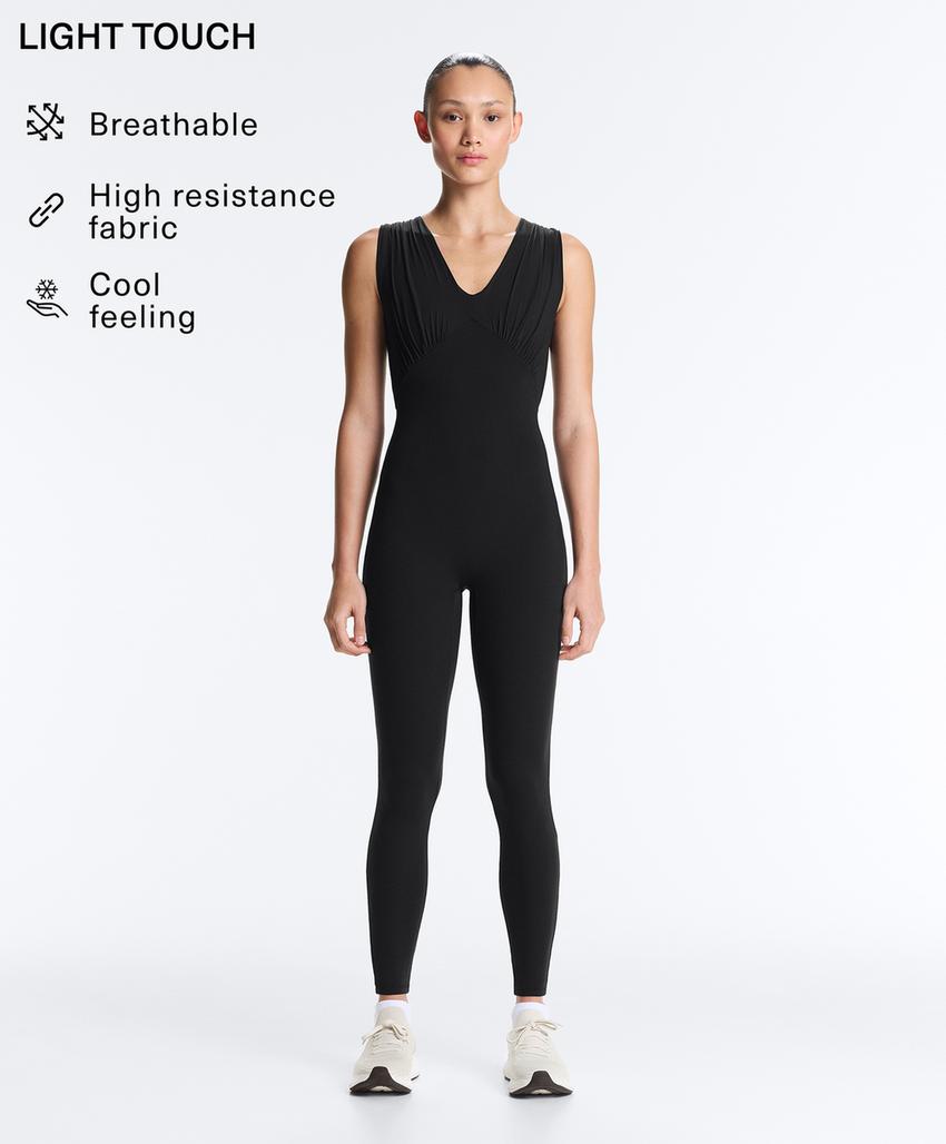 Длинный комбинезон Light Touch с V-образным вырезом