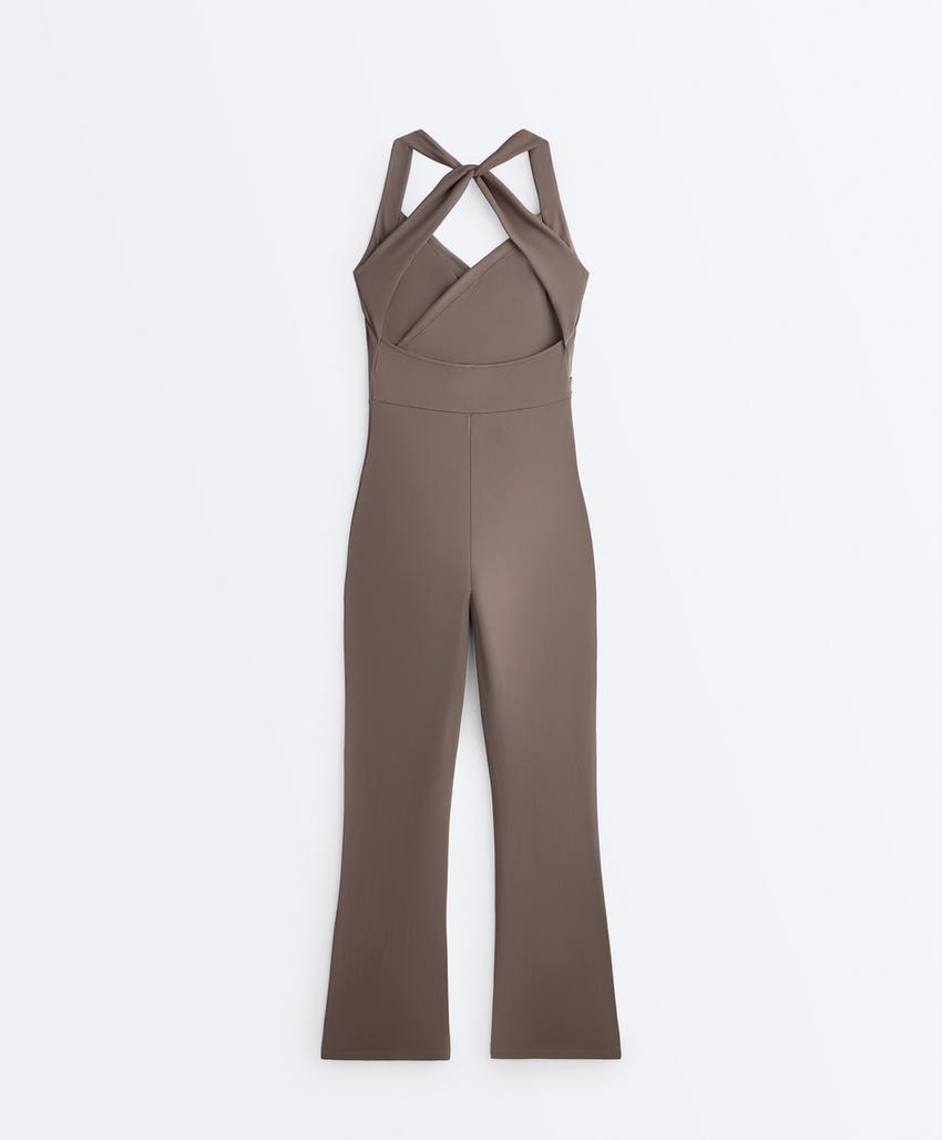 Длинный комбинезон Comfortlux Flare с перекрестными деталями