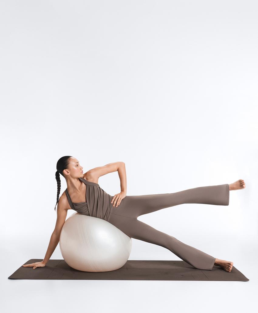 Длинный комбинезон Comfortlux Flare с перекрестными деталями