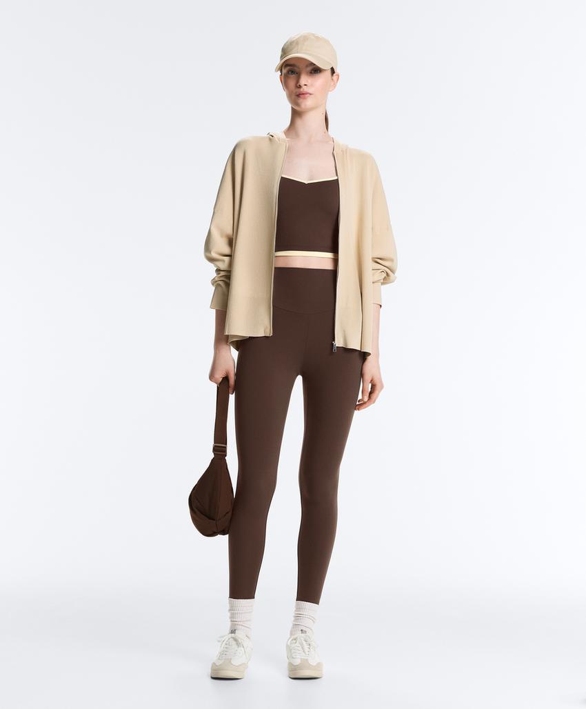 Топ comfortlux с контрастным перекрестным спинкой