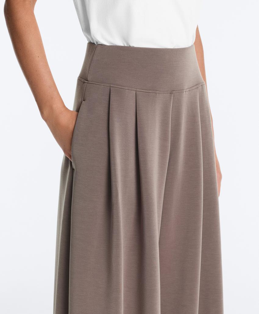Широкие брюки с корсетным поясом из мягкого модала