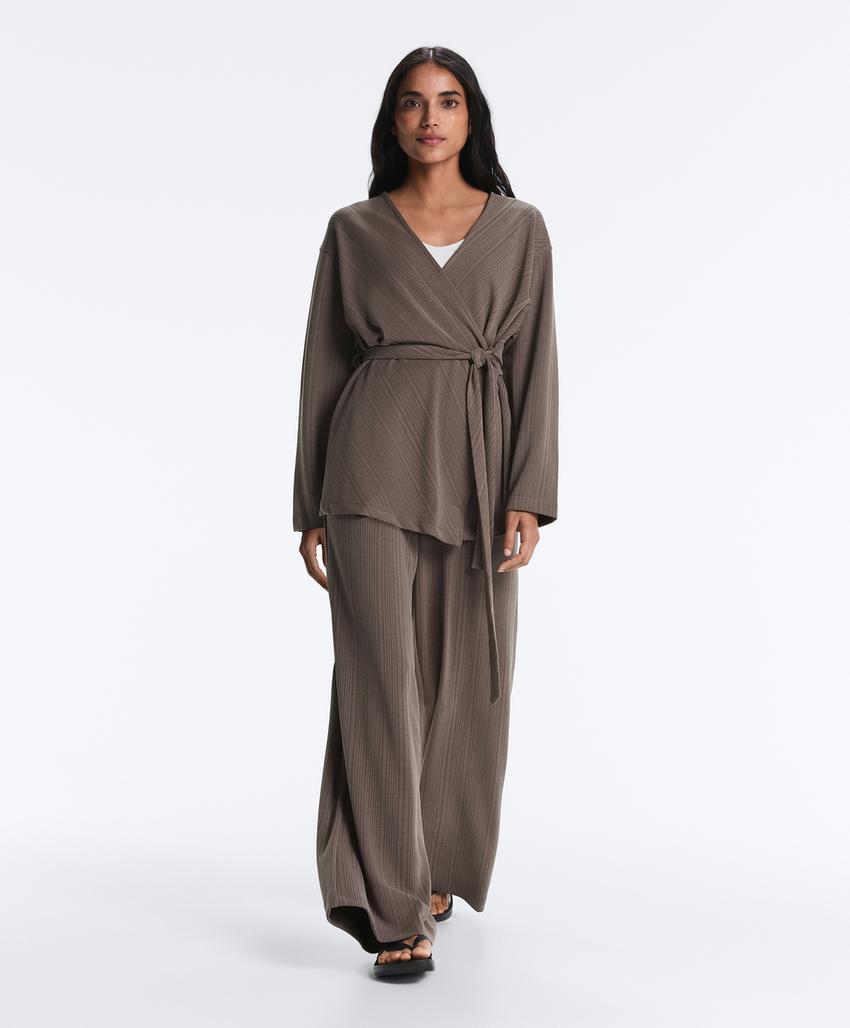 Длинный асимметричный жакет с полосками из модала