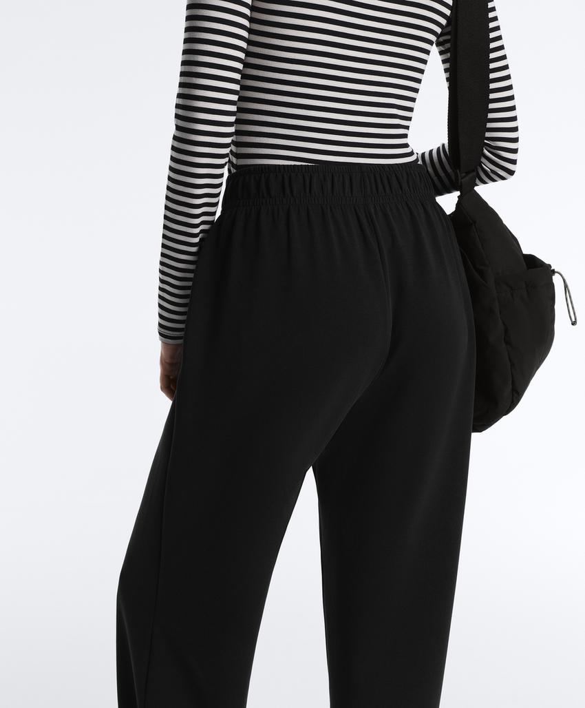 Джоггеры из мягкого модала