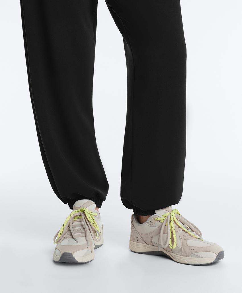 Джоггеры из мягкого модала