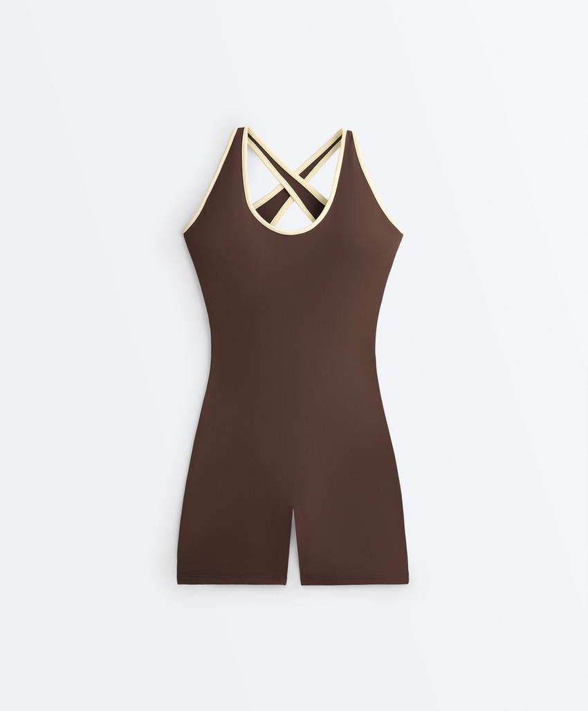 Комбинезон с короткими шортами и отделкой piping comfortlux