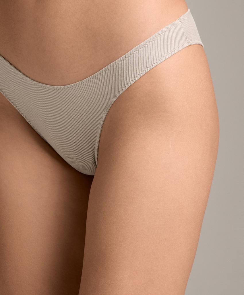 Трусики-мини бразильяна с вырезом u из ребристого хлопка