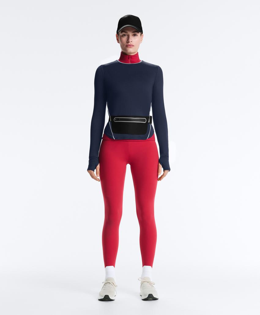 Футболка с длинным рукавом и техническими вставками