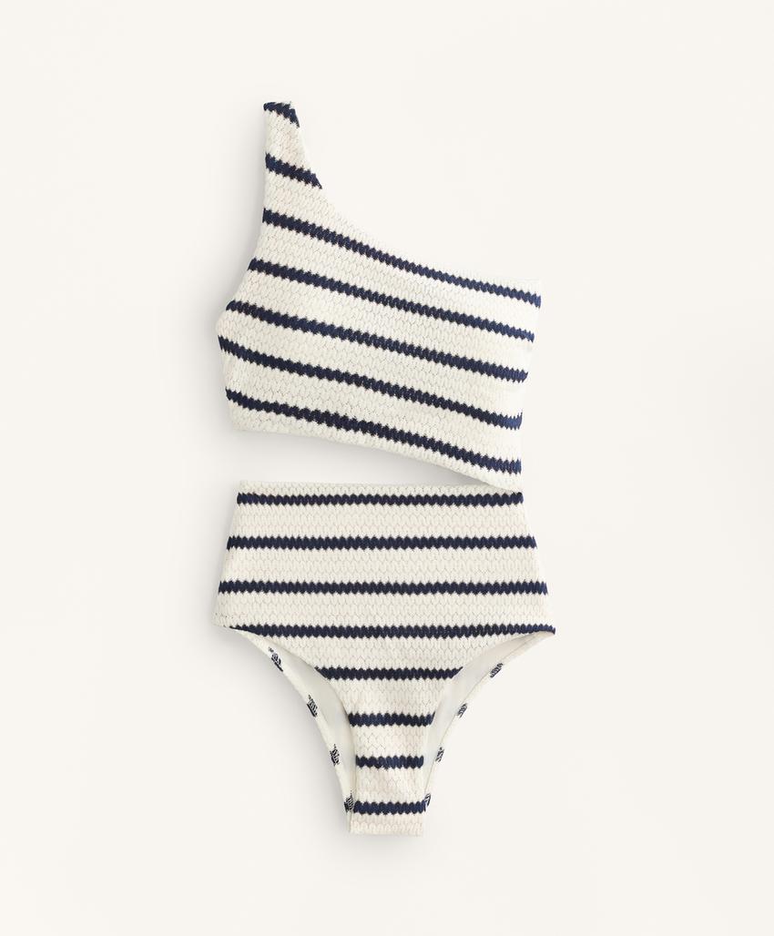 Асимметричный полосатый крючком трикини