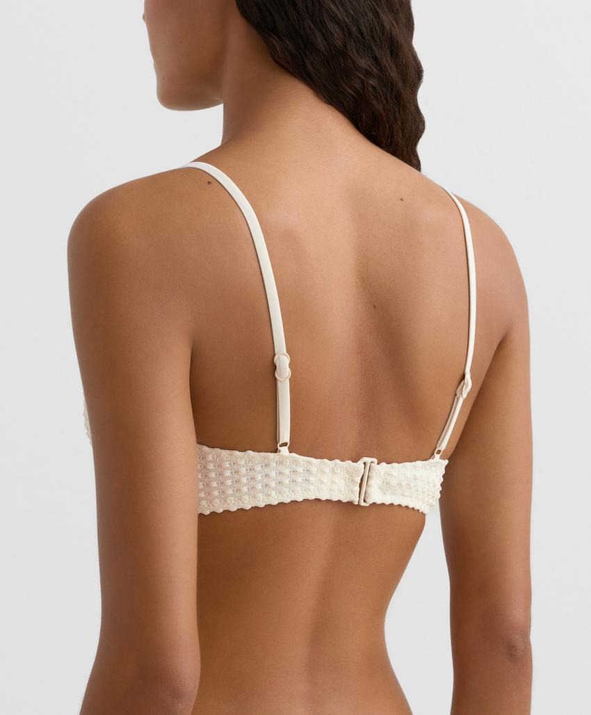 Бикини с крючком и объемной текстурой в форме треугольника