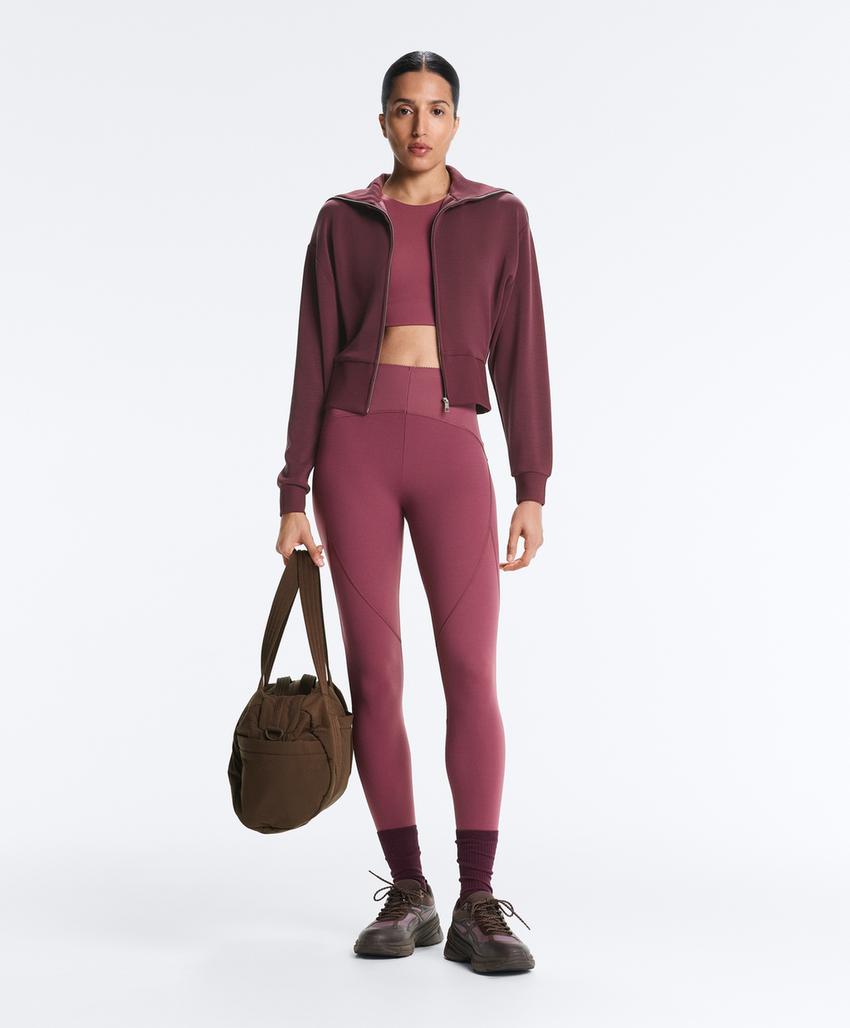 Топ light touch с перекрещивающейся спинкой