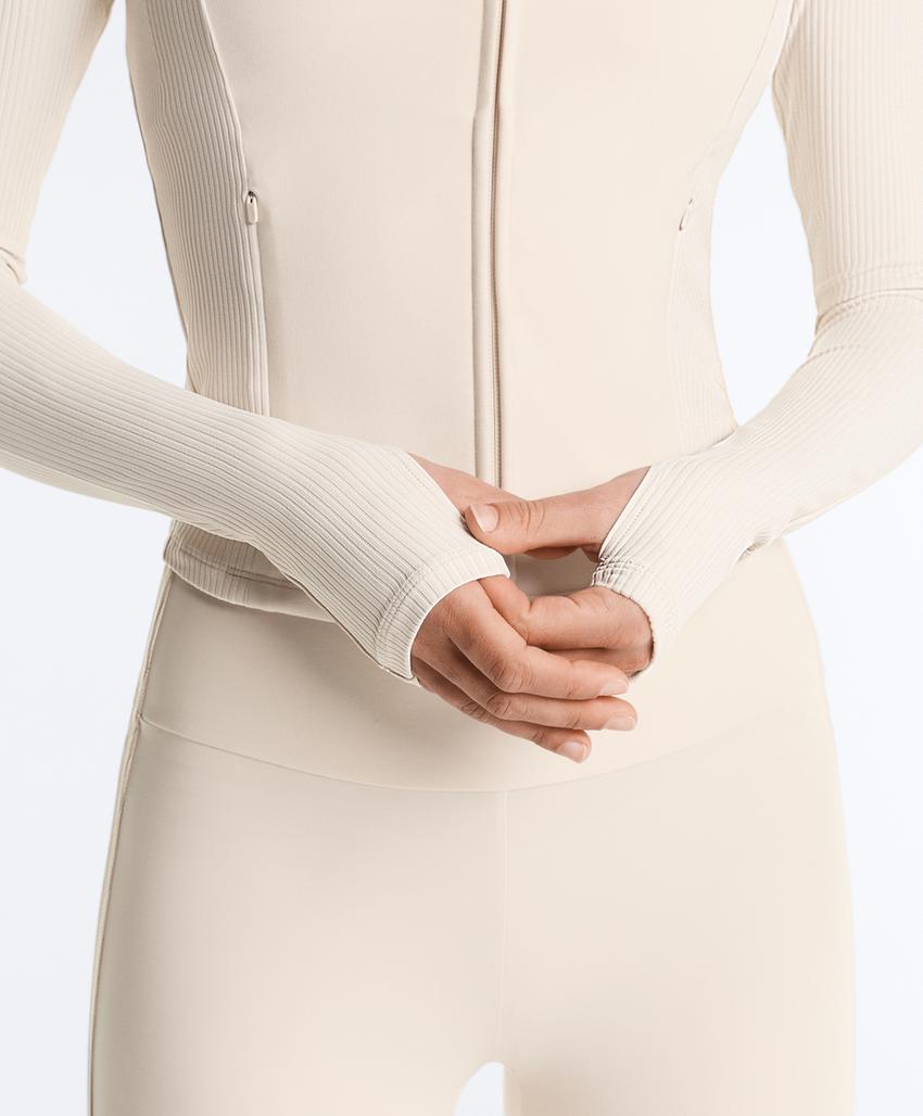 Высокотехнологичная куртка в рубчик