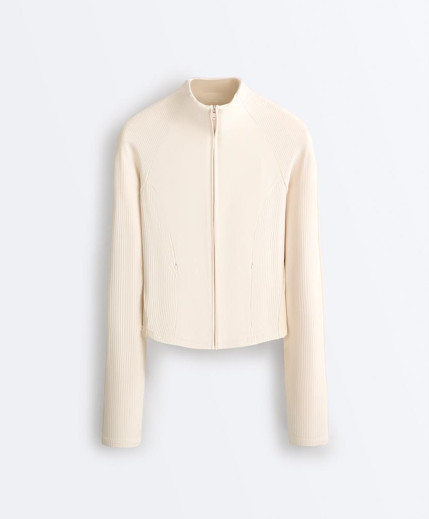 Высокотехнологичная куртка в рубчик