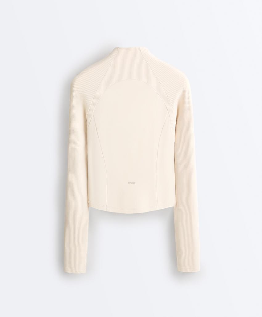 Высокотехнологичная куртка в рубчик