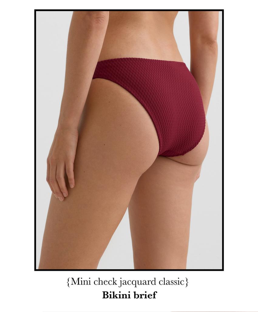 Классические бикини с мини-клетчатым рисунком