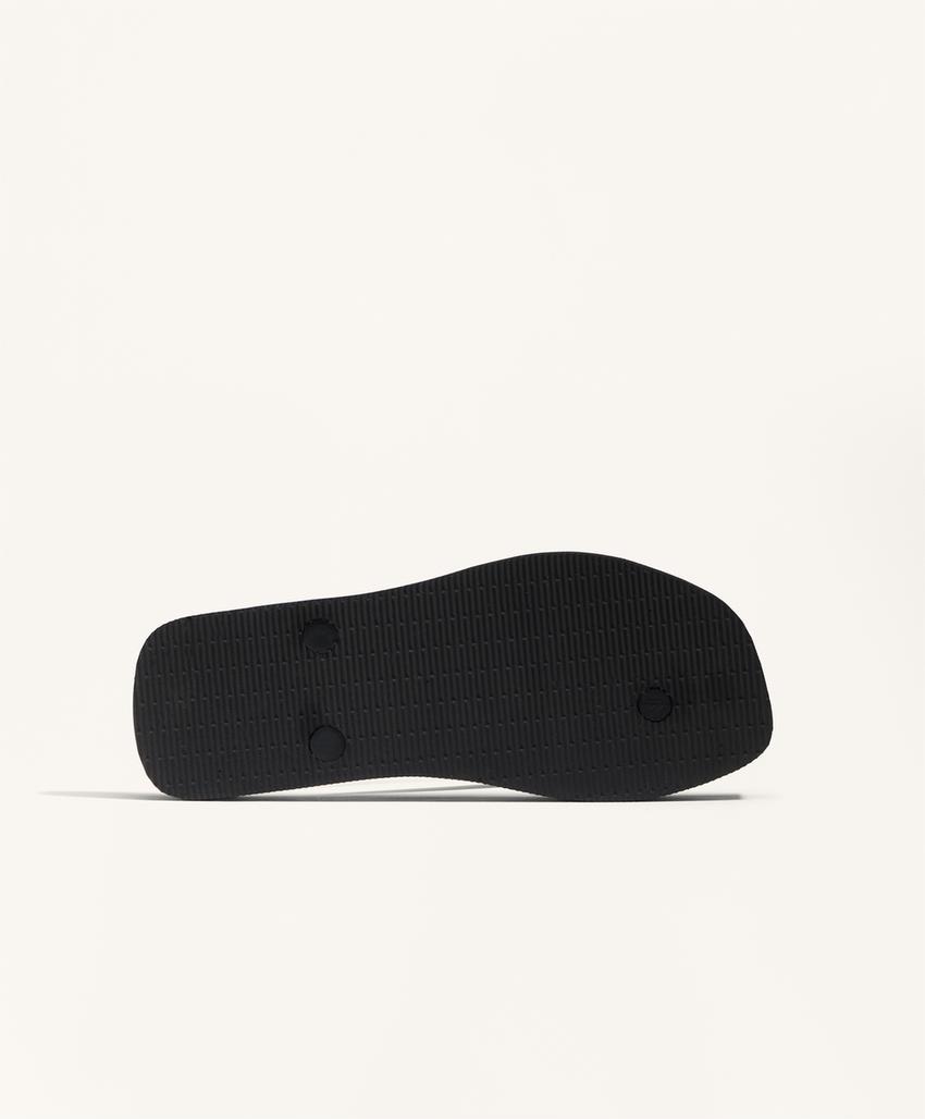 Сандалии для пляжного отдыха с текстурой