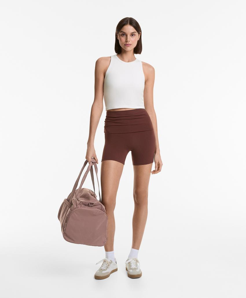 Удлиненная майка в рубчик из смесового модала