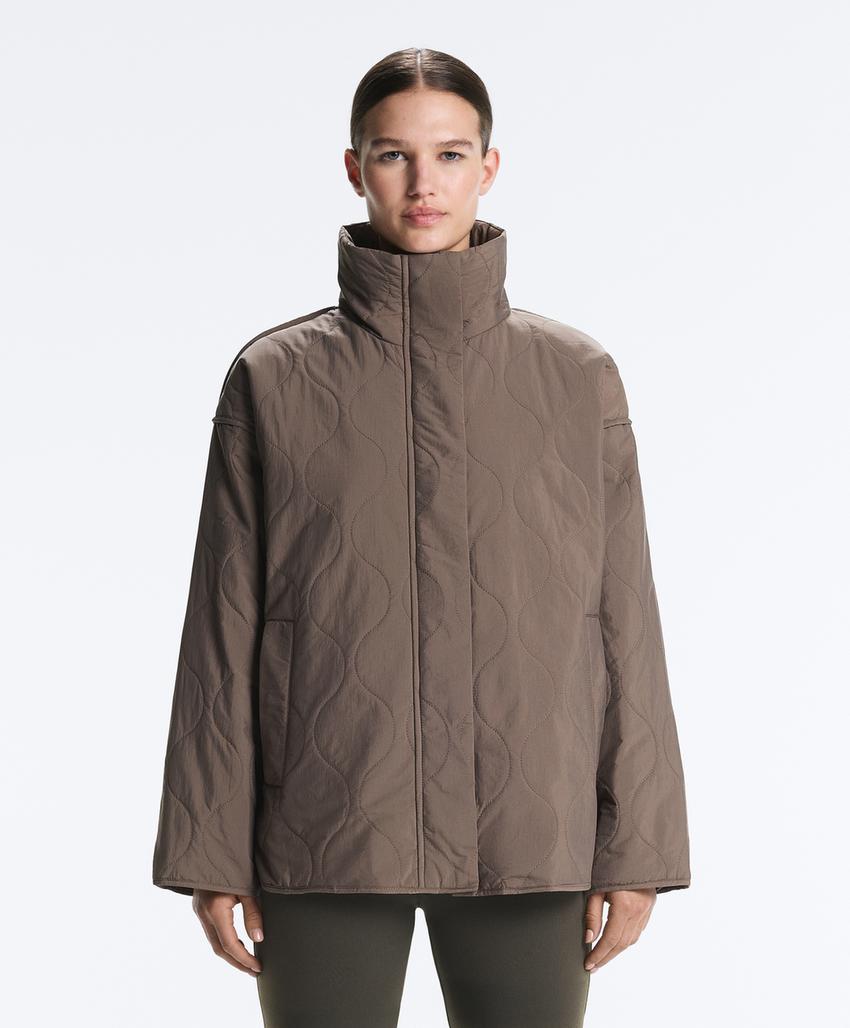 Утепленный пуховик с водоотталкивающим покрытием из fellex® aerogel