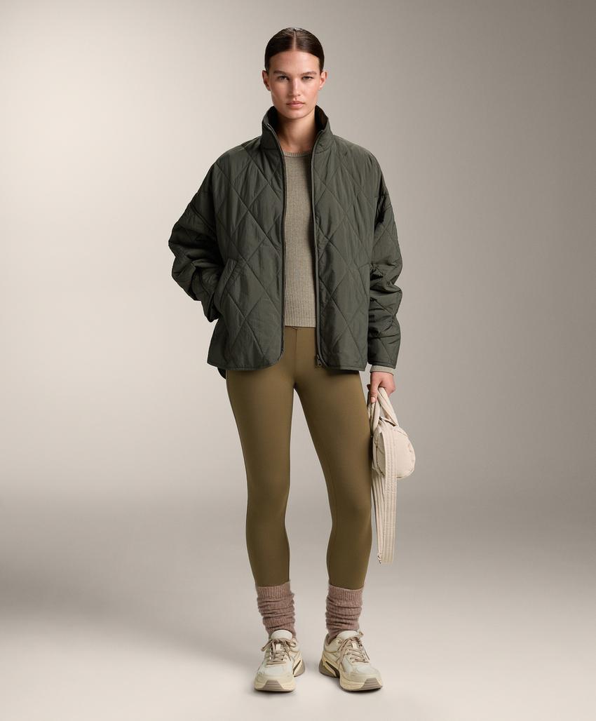 Фактурная трикотажная базовая футболка