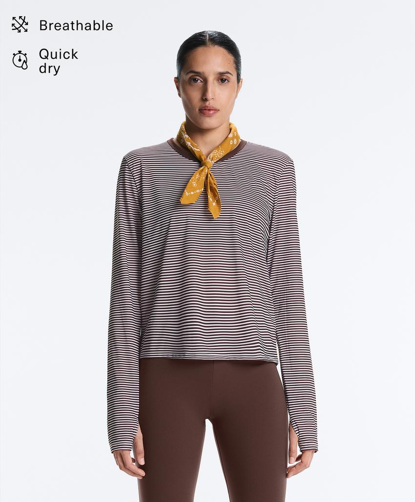 Лонгслив в полоску из высокотехнологичной ткани