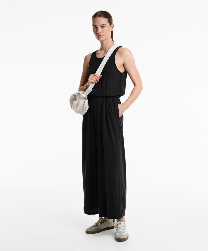 Миди-комбинезон с завышенной талией и перекрестным декольте из модала