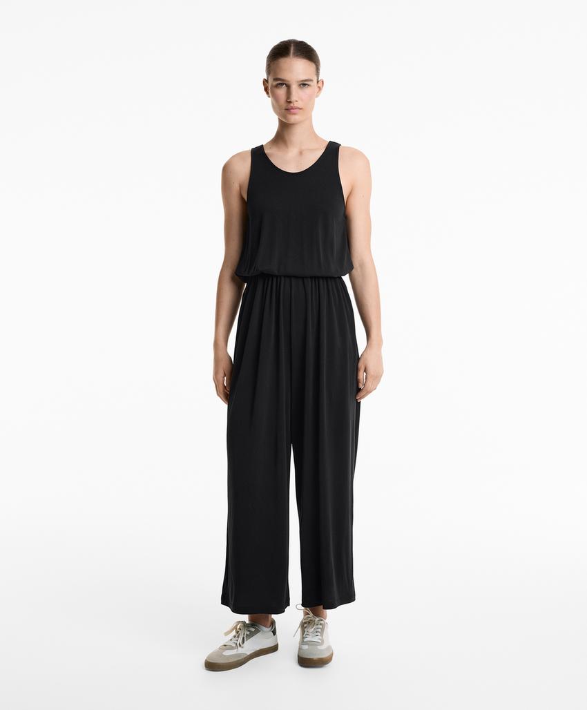 Миди-комбинезон с завышенной талией и перекрестным декольте из модала