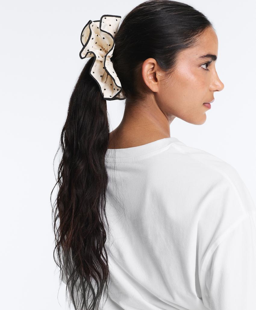 Большая резинка в горошек