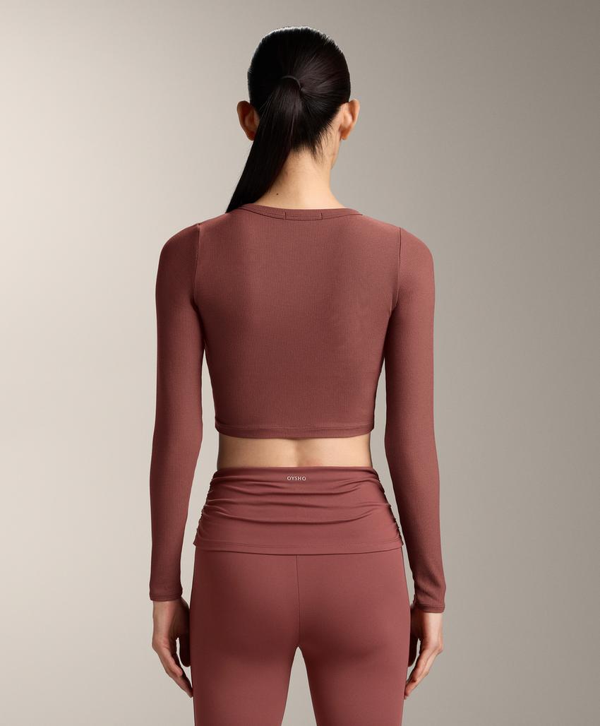 Топ с длинными рукавами и перекрестным воротником из модального риба