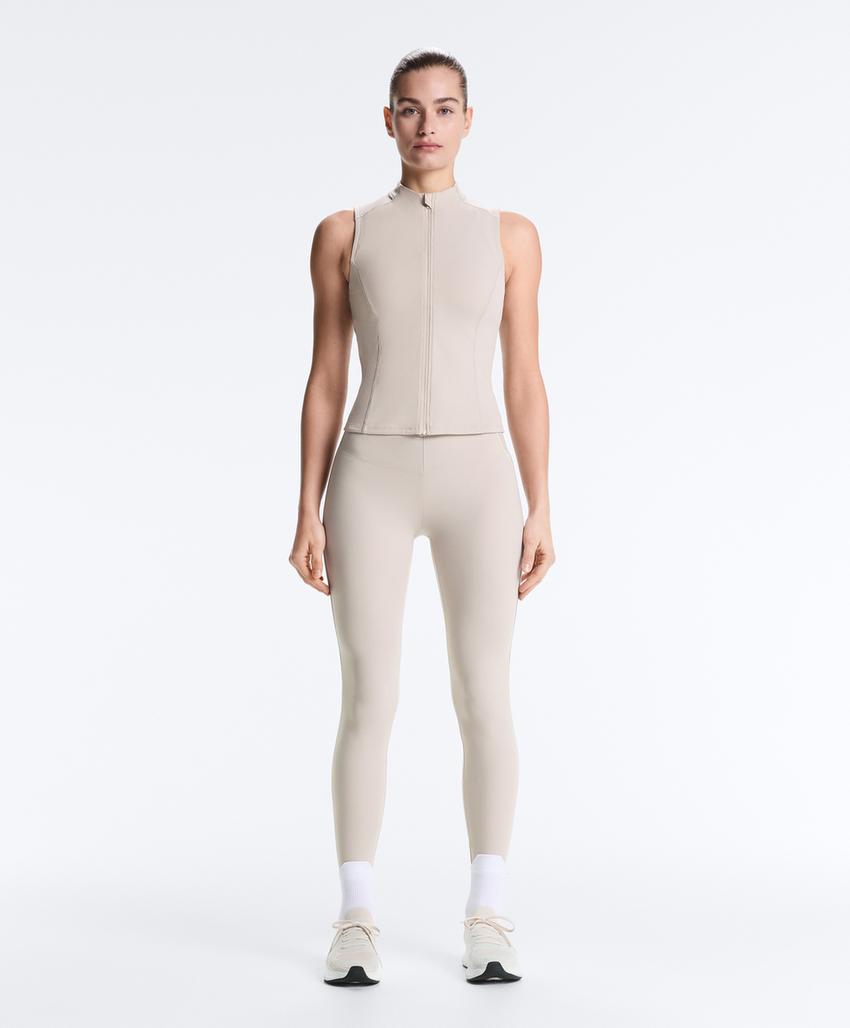 Футболка на молнии без рукавов