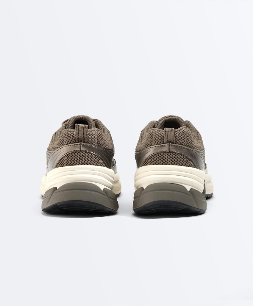 Кроссовки в стиле Running