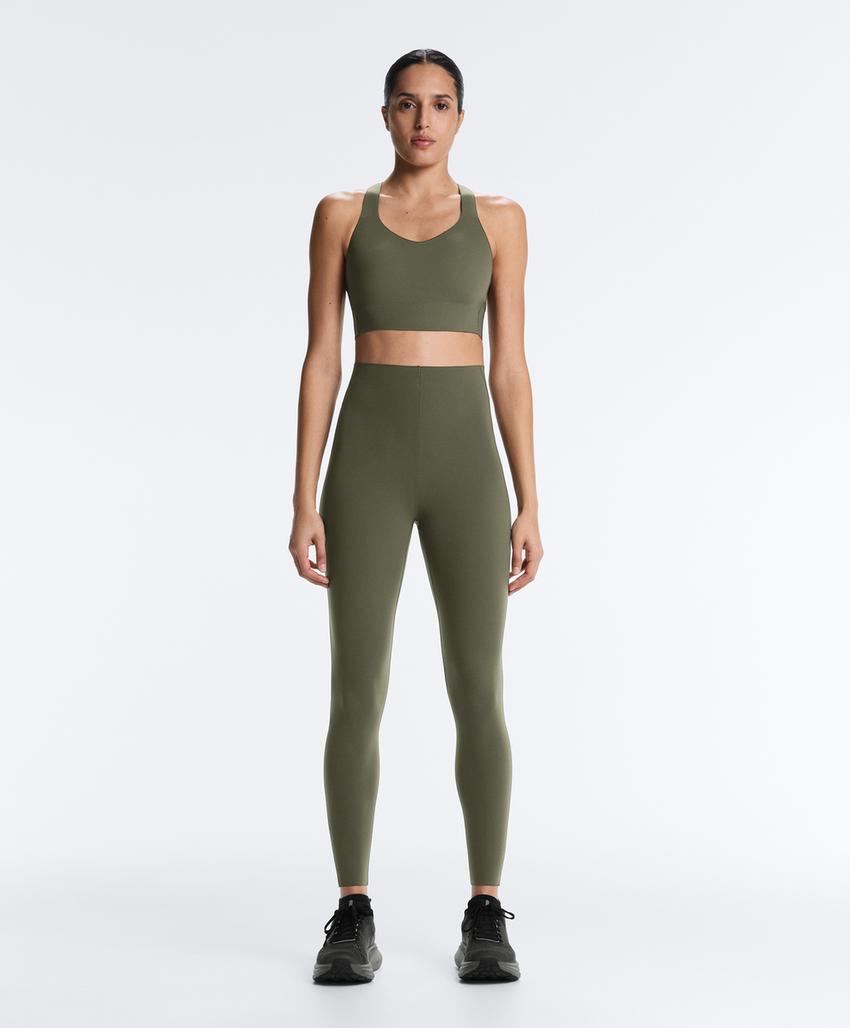 Light Touch medium-support crossover back bra