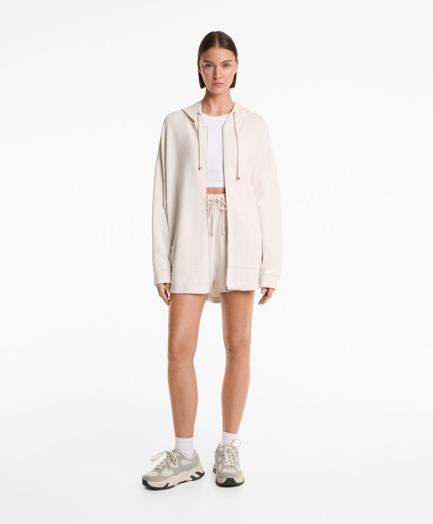 Топ с чашечками из модального микса