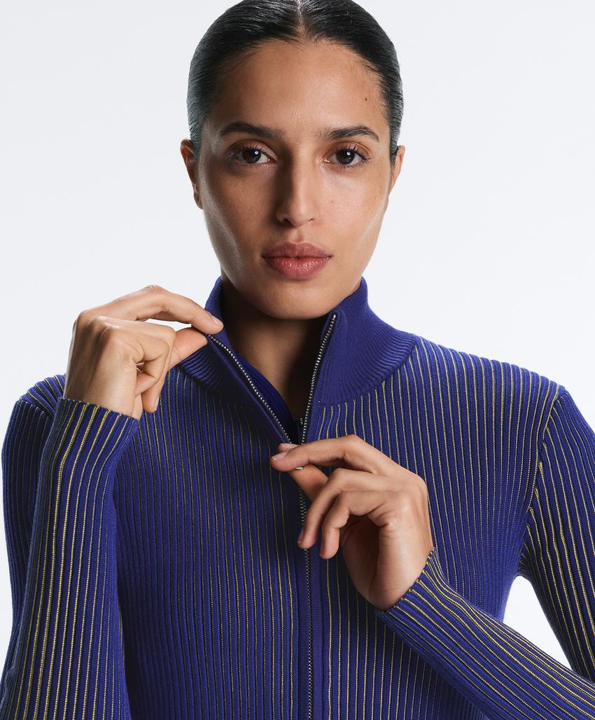 Облегающий вязаный жакет