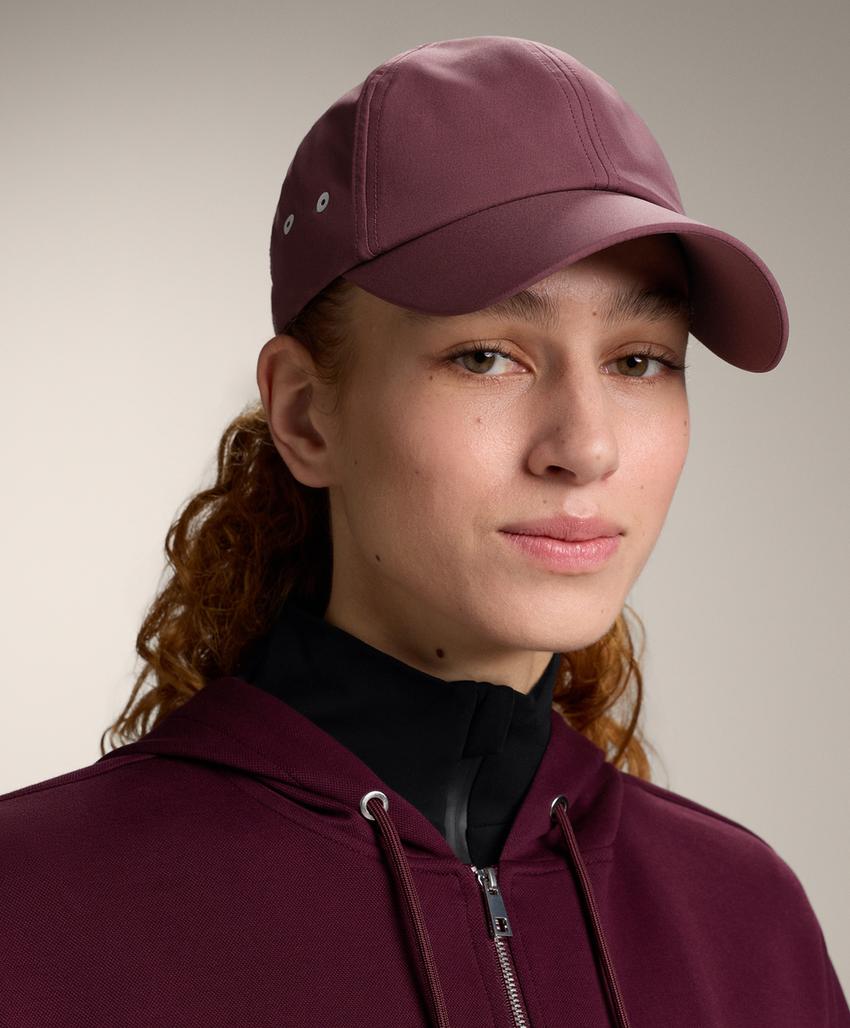 Кепка для спорта с логотипом