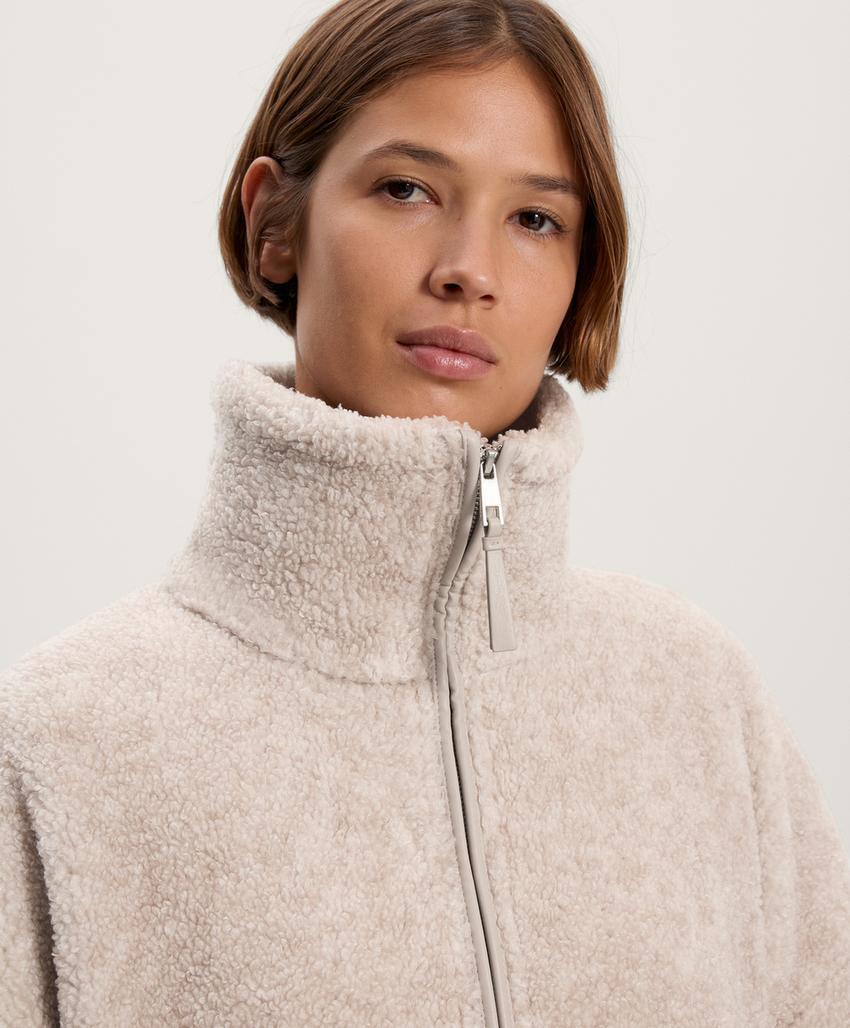 Джинсовая куртка с искусственным мехом в стиле oversize