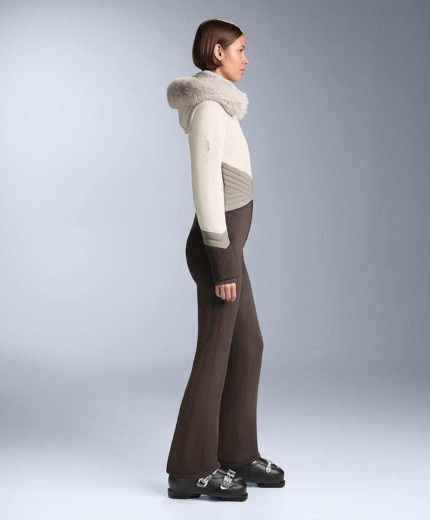 Костюм для катания на лыжах с водоотталкивающим покрытием и контрастной расцветкой