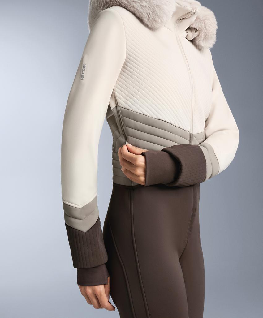 Костюм для катания на лыжах с водоотталкивающим покрытием и контрастной расцветкой