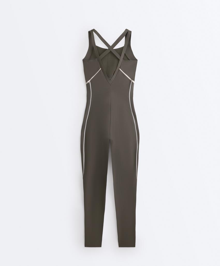 Компрессионный костюм с отражающими элементами