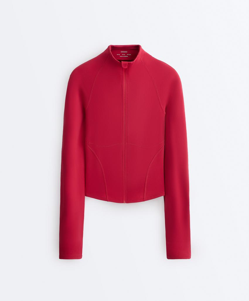 Легкая и теплая высокотехнологичная куртка с отстрочкой