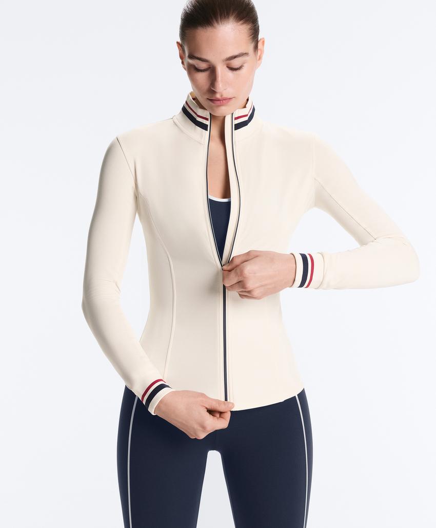 Легкая теплая техническая резиновая куртка