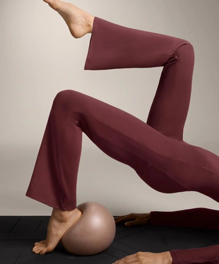 Брюки клеш в рубчик COMFORTLUX с завышенной талией- Заказать в России