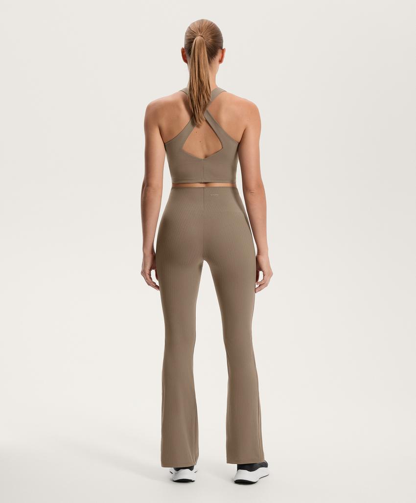 Брюки с высокой посадкой и разноцветной вставкой с контролем выравнивающего эффекта