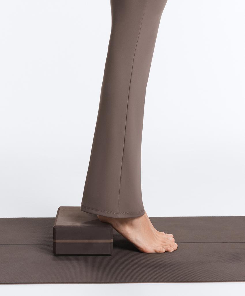 Брюки comfortlux с высокой талией и расклешенными штанинами