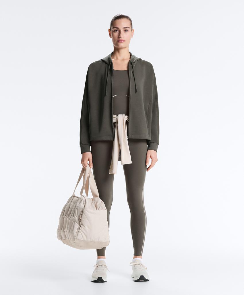 Компрессионный костюм с отражающими элементами