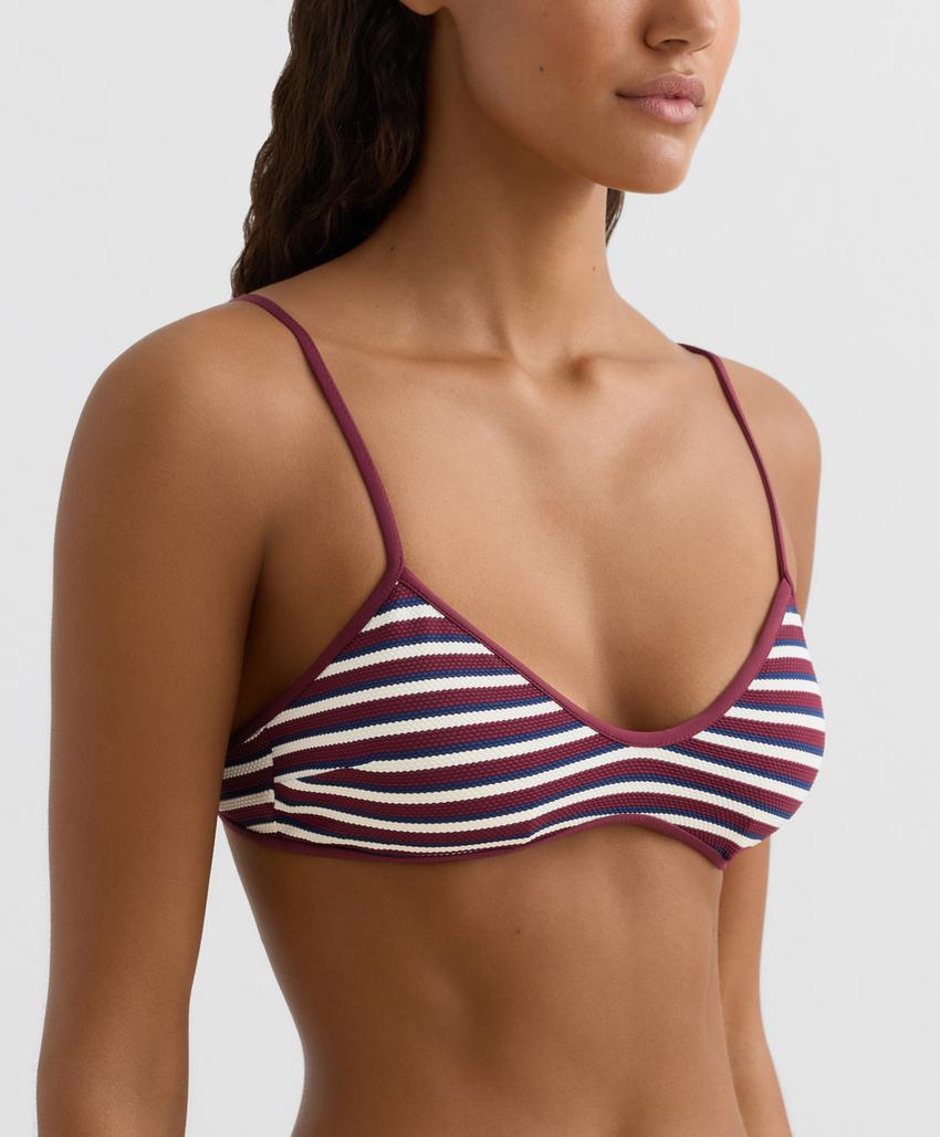 Текстурированный топ купальника с полосками