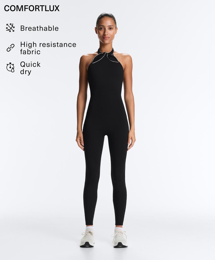 Комфортный длинный комбинезон с поясом