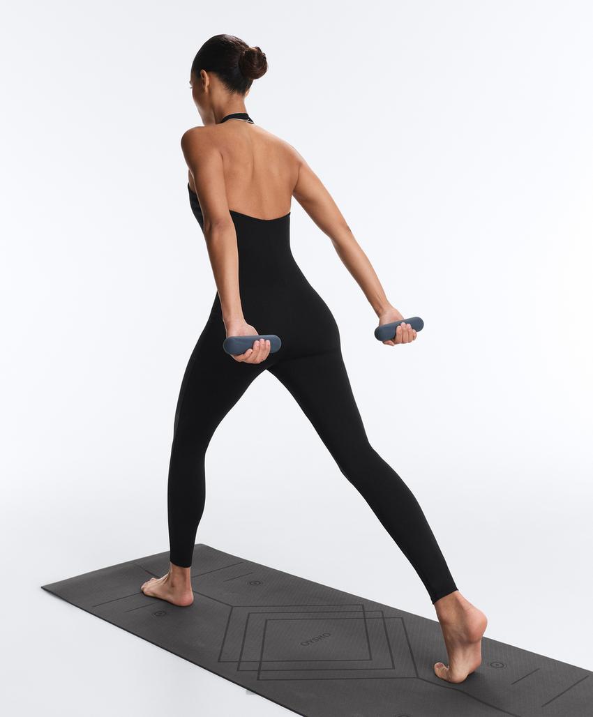 Комфортный длинный комбинезон с поясом