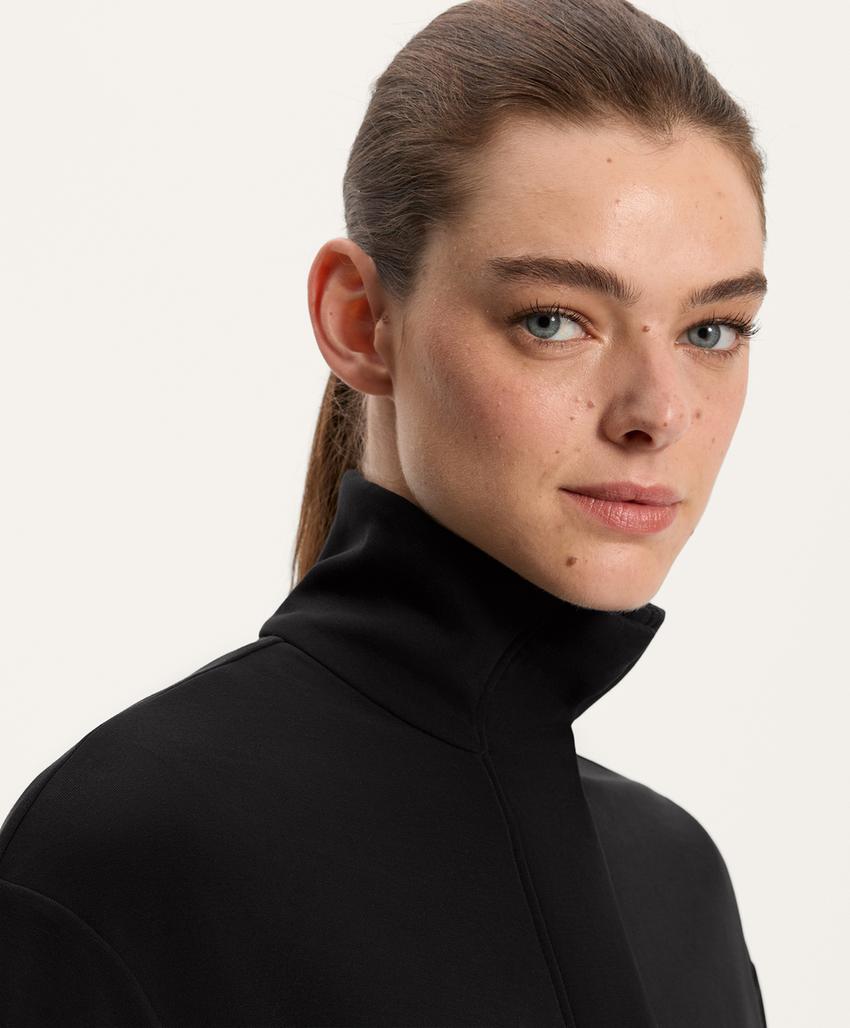 Длинный пиджак из мягкого модала с карманами