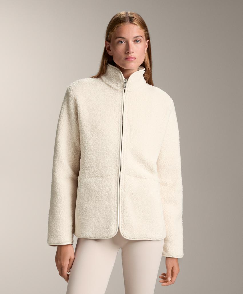 Полушубок из искусственного меха